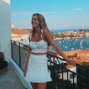 Meet your Posher, Isabella